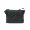 dinaväskor-Luca Ferri Axelremsväska i skinn flätat -5-7470-svart