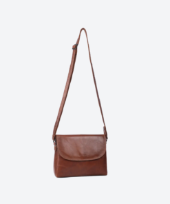 The Monte Axelremsväska med lock i skinn, Medium – Cognac